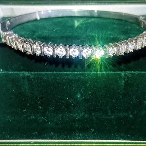 Dazzling Silver Bracelet with Crystal Accents